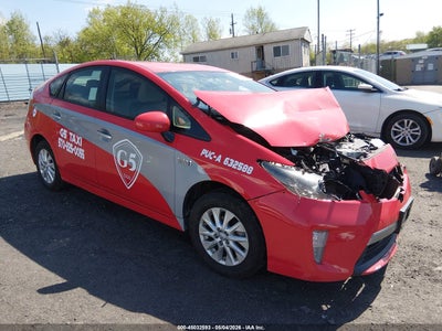 TOYOTA PRIUS PLUG-IN 2015