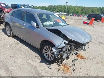 CHRYSLER 200 2013