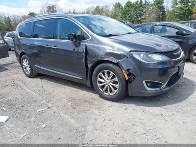 CHRYSLER PACIFICA 2018