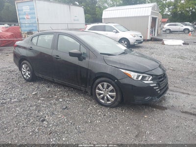 NISSAN VERSA 2023