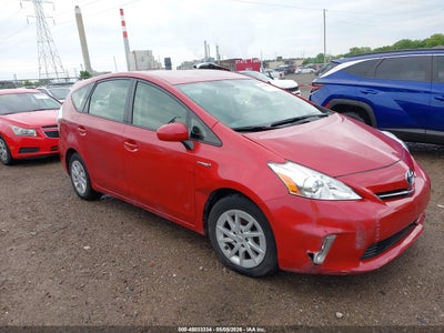 TOYOTA PRIUS V 2012