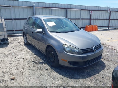 VOLKSWAGEN GOLF 2010
