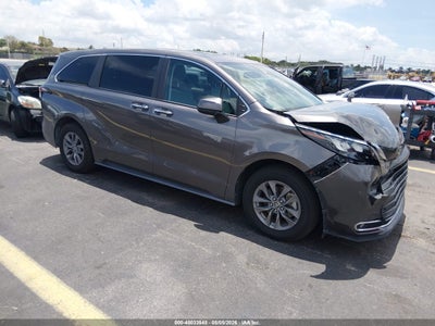 TOYOTA SIENNA 2024