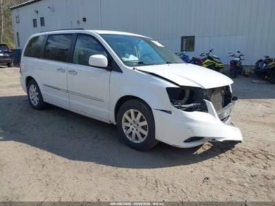CHRYSLER TOWN & COUNTRY 2014