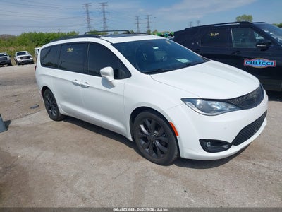 CHRYSLER PACIFICA 2019