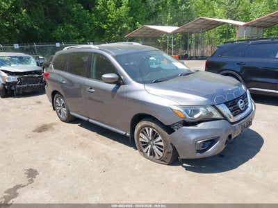 NISSAN PATHFINDER 2017