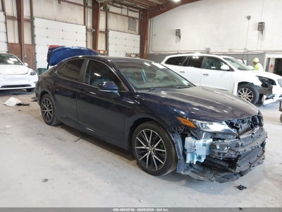 TOYOTA CAMRY 2021