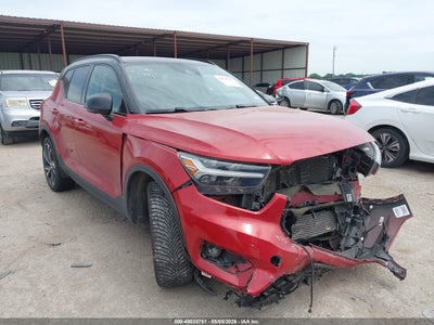 VOLVO XC40 2019
