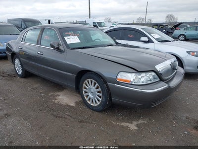 LINCOLN TOWN CAR 2004