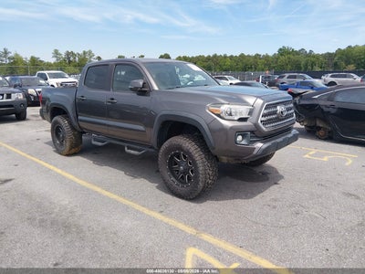 TOYOTA TACOMA 2017