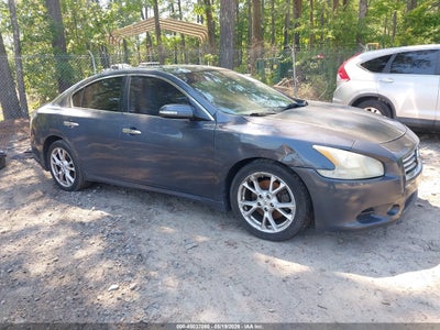 NISSAN MAXIMA 2012