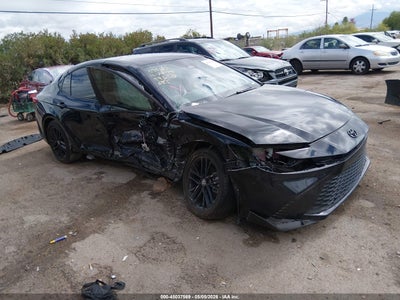 TOYOTA CAMRY 2025