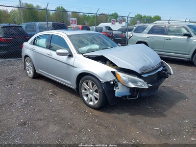 CHRYSLER 200 2012