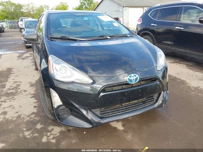 TOYOTA PRIUS C 2015