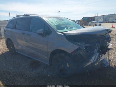 TOYOTA SIENNA 2025