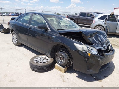 TOYOTA CAMRY HYBRID 2011