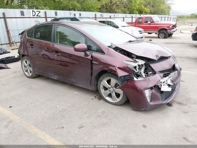 TOYOTA PRIUS 2013