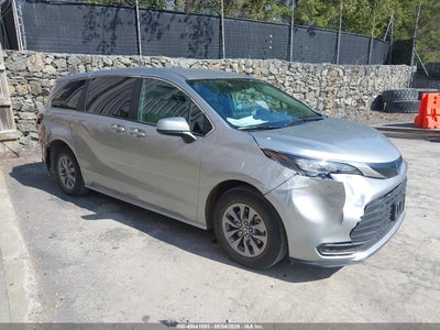 TOYOTA SIENNA 2025