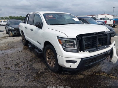 NISSAN TITAN 2024