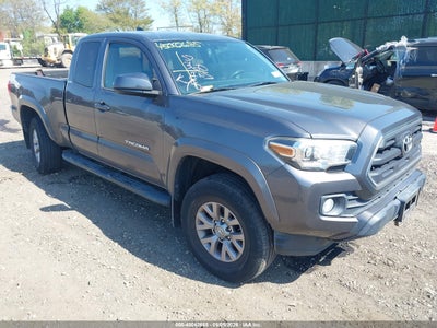 TOYOTA TACOMA 2017