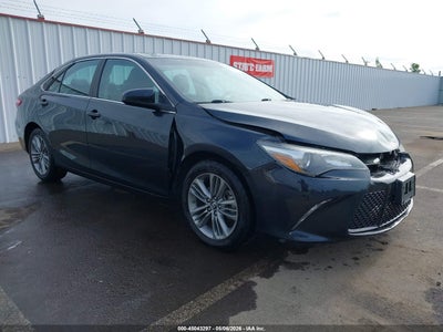 TOYOTA CAMRY 2016