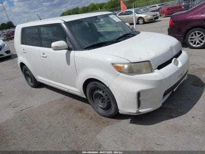 SCION XB 2011