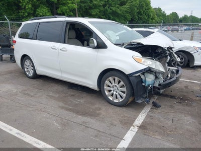 TOYOTA SIENNA 2011