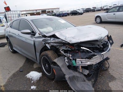 CHRYSLER 200 2015