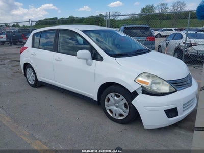 NISSAN VERSA 2010