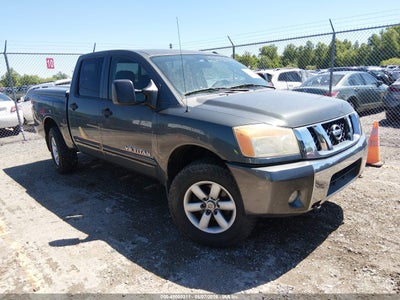 NISSAN TITAN 2011