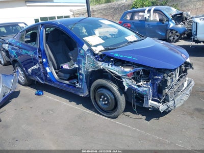 TOYOTA PRIUS 2017