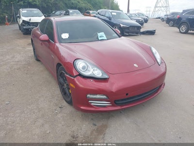 PORSCHE PANAMERA 2012