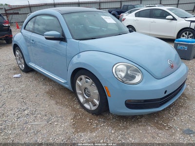 VOLKSWAGEN BEETLE 2012