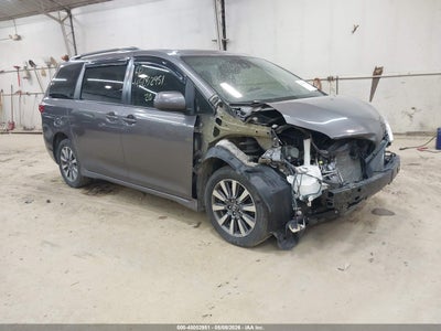 TOYOTA SIENNA 2020