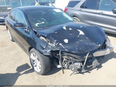 CHRYSLER 200 2015