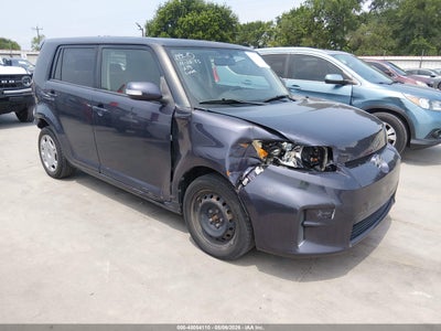 SCION XB 2012
