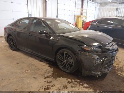 TOYOTA CAMRY 2025