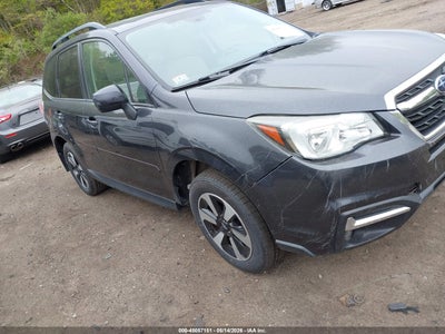 SUBARU FORESTER 2017