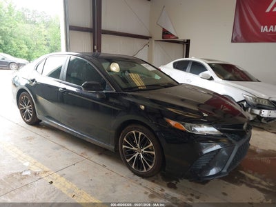 TOYOTA CAMRY 2018