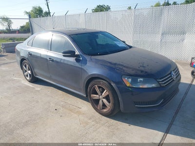 VOLKSWAGEN PASSAT 2013