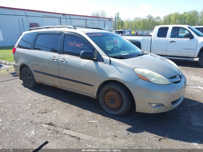 TOYOTA SIENNA 2010