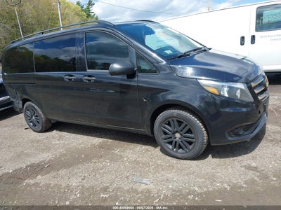 MERCEDES-BENZ METRIS 2017