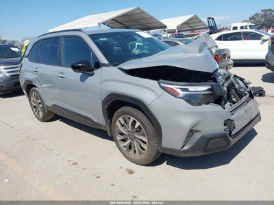 SUBARU FORESTER 2025