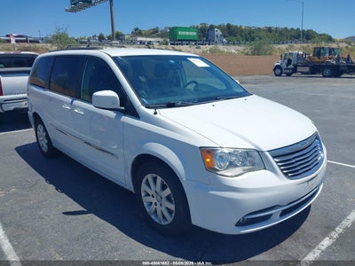 CHRYSLER TOWN & COUNTRY 2015