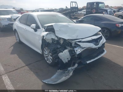 TOYOTA CAMRY 2018