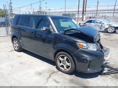 SCION XB 2011