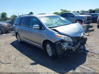 TOYOTA SIENNA 2017