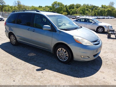 TOYOTA SIENNA 2010