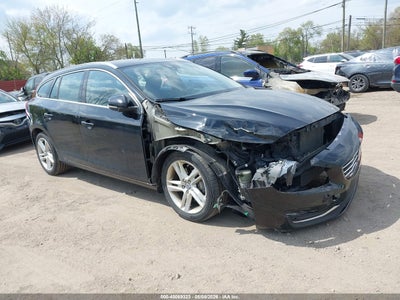 VOLVO V60 2016