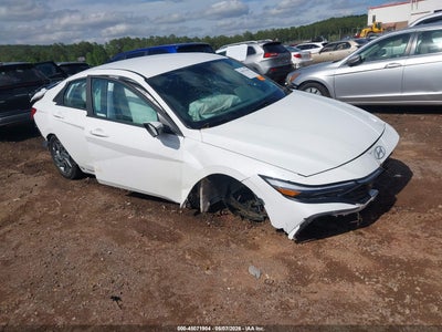 HYUNDAI ELANTRA 2024